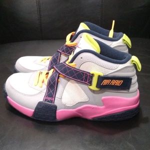 Nike Air Raid Wolf Grey/ Pink/ Navy/ Yellow 6.5Y